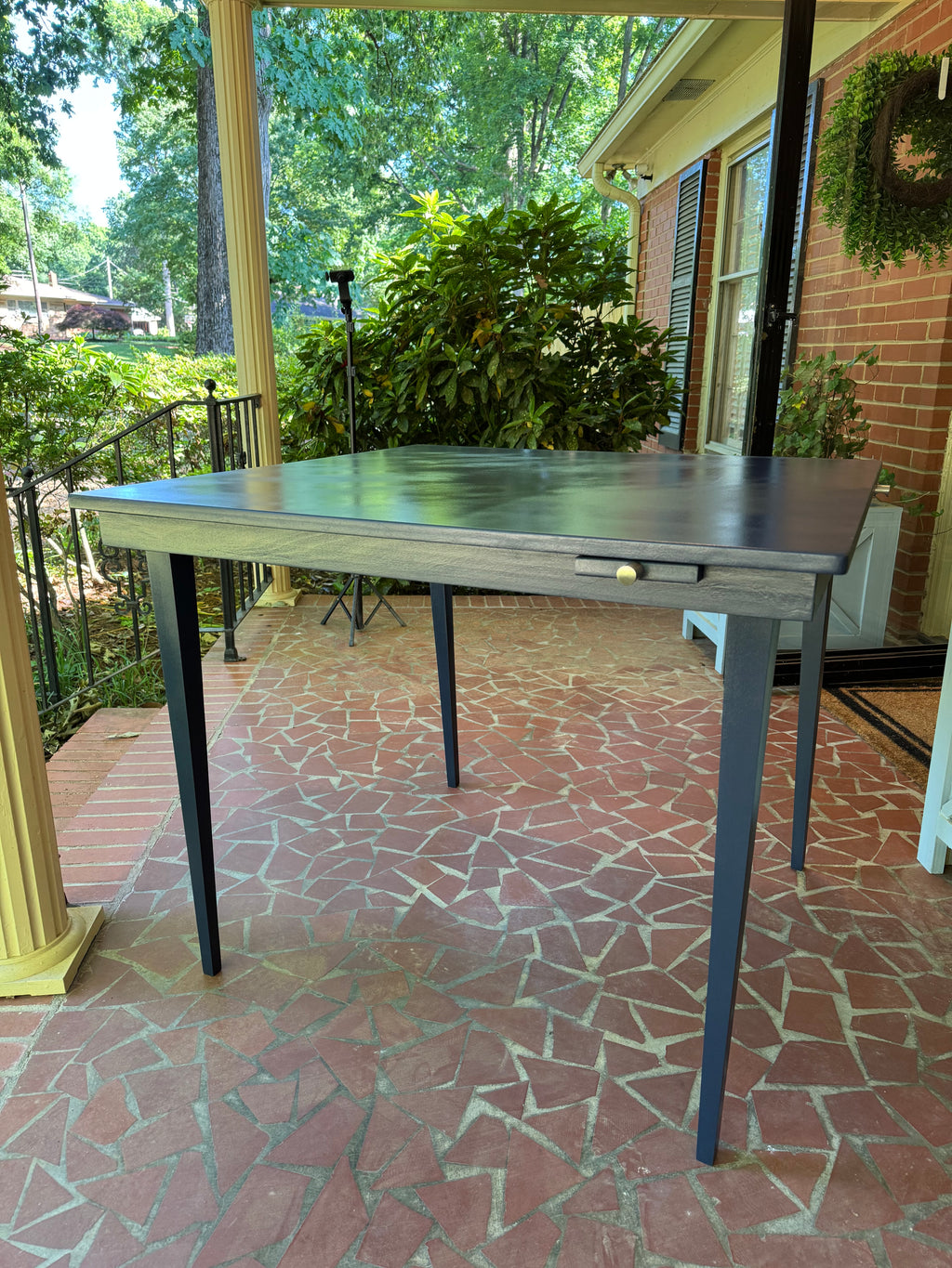 The Skiff Game Table screw-in removable legs detail – easy to transport and store, handcrafted by The Jester Craft